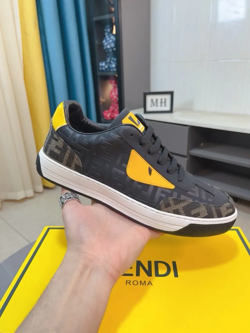 Men's Men's Shoes💰420🌹🌹[fendi] Fendi's classic and comfortable men's, this complex sneaker is made of soft calfskin➕genuine leather lining➕original ultra-light rubber material with rough outsole. This unique and light style is suitable for the casual and refined sensibility of this season. It is comfortable and natural on the feet. It is an everyday style for casual travel in autumn and winter! 38/44